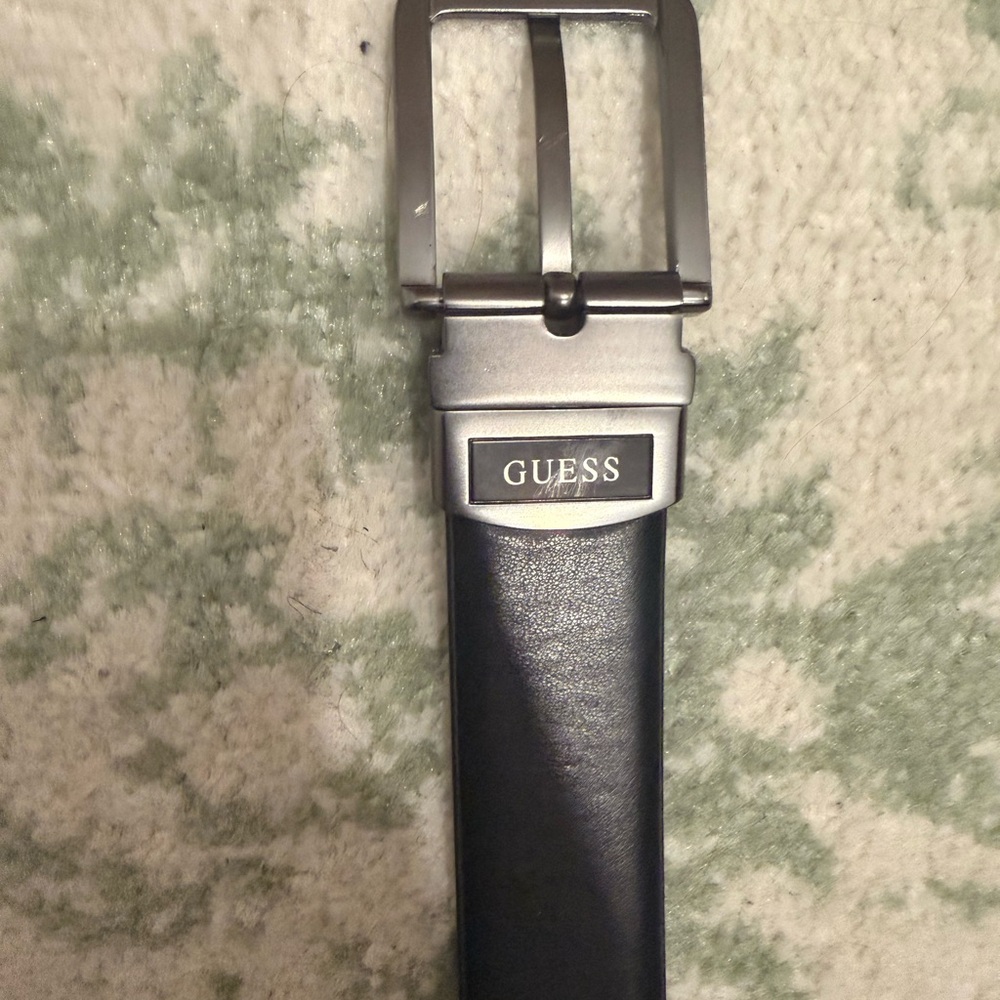 NWOT Guess Dark Brown / Black Leather Belt with Silver Buckle